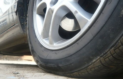 胎壓正常,為什么輪胎還是看著有點(diǎn)癟